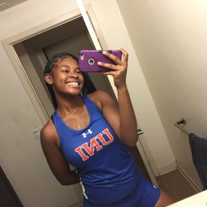 Meet your Posher, Makayla